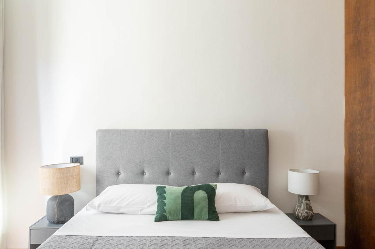 Iflat Pantheon'S Roomy And Friendly Apartment Rome Bagian luar foto