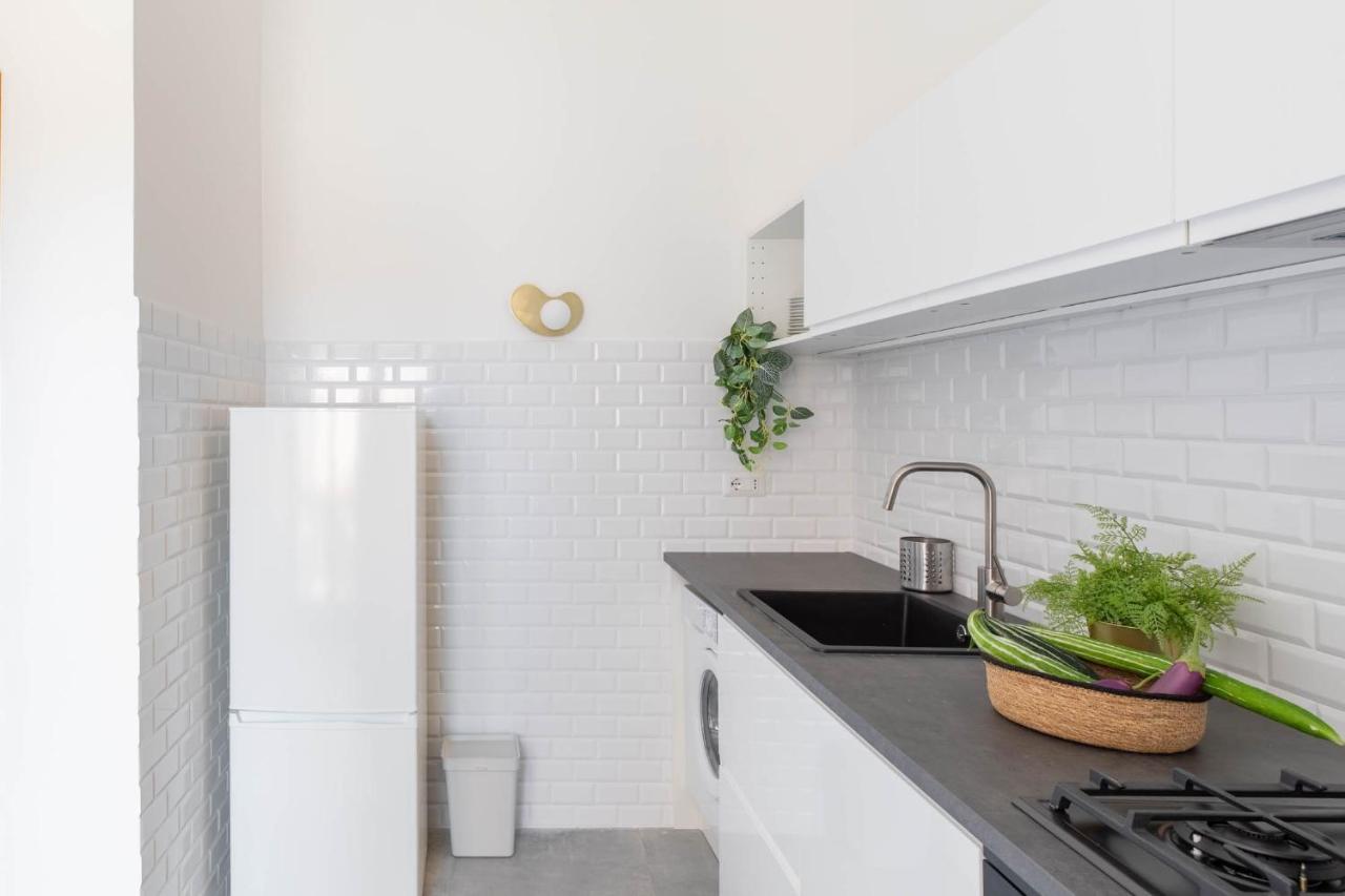 Iflat Pantheon'S Roomy And Friendly Apartment Rome Bagian luar foto