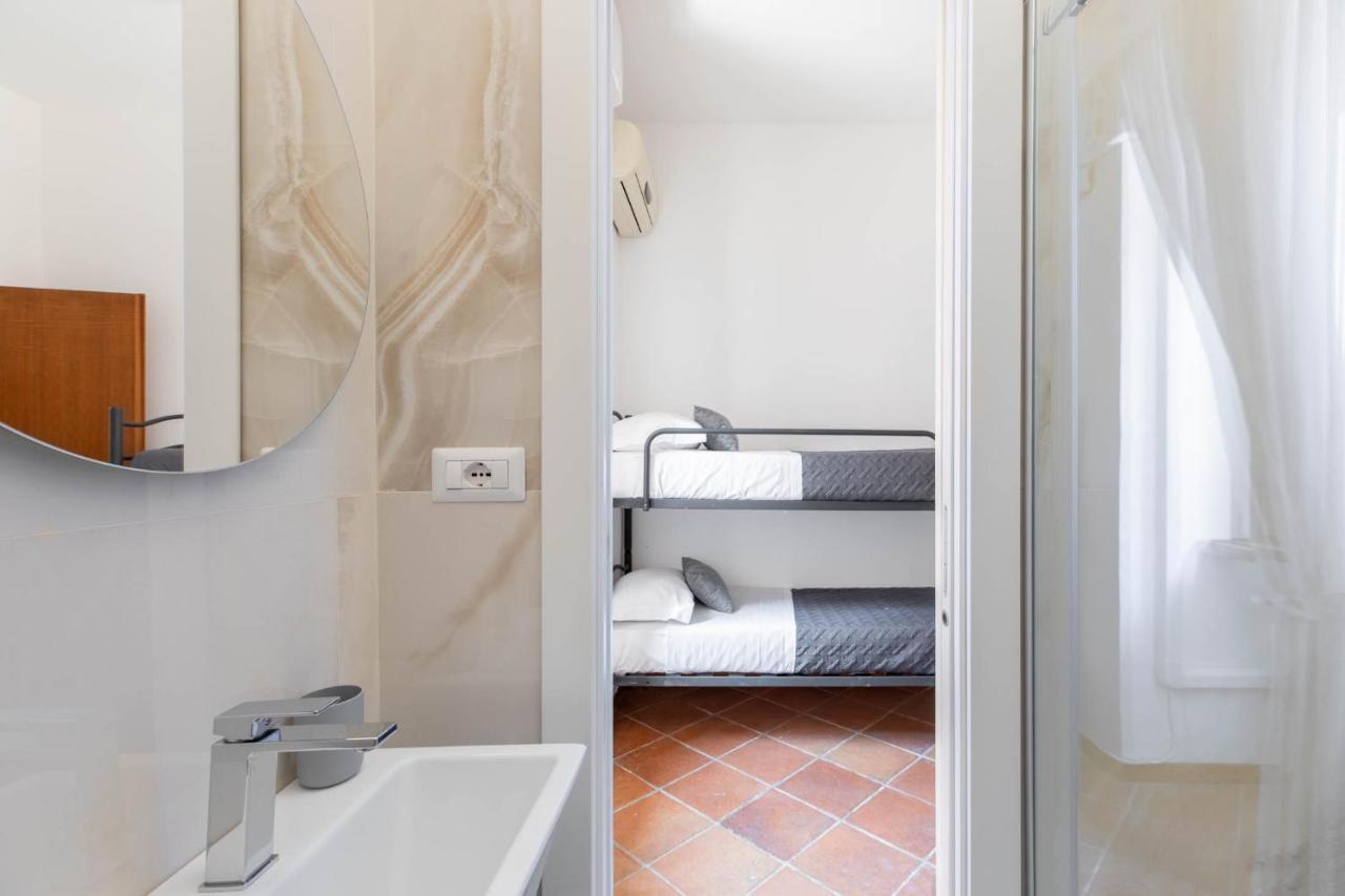 Iflat Pantheon'S Roomy And Friendly Apartment Rome Bagian luar foto