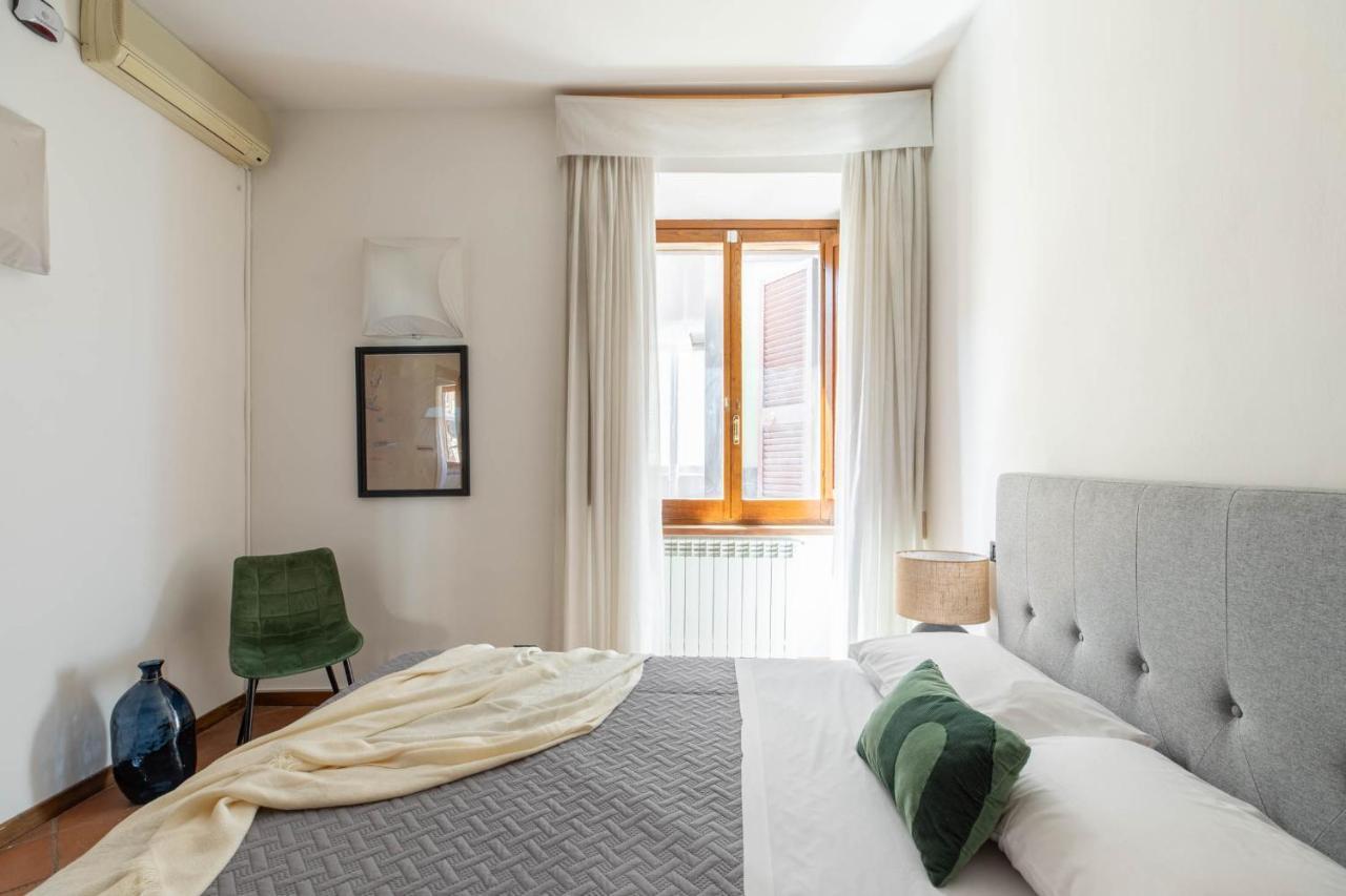 Iflat Pantheon'S Roomy And Friendly Apartment Rome Bagian luar foto